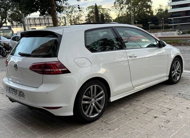 
								Volkswagen Golf 2015 lleno									
