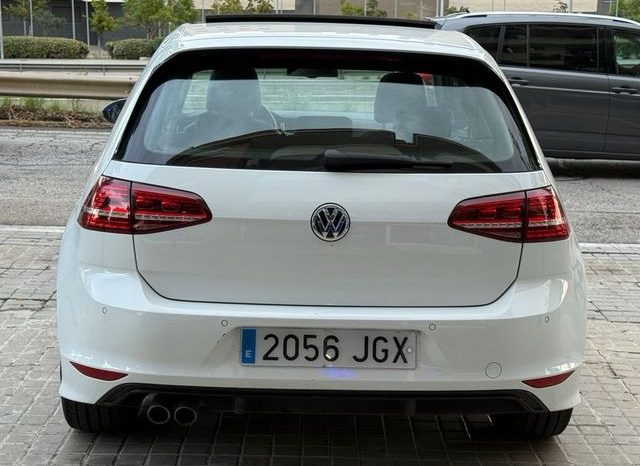 
								Volkswagen Golf 2015 lleno									