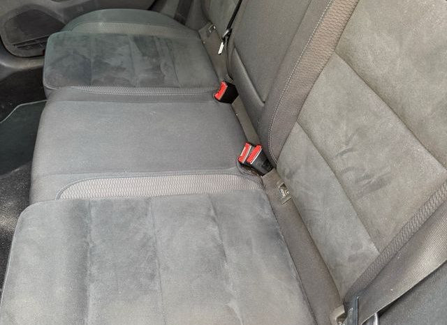 
								Volkswagen Golf 2009 lleno									