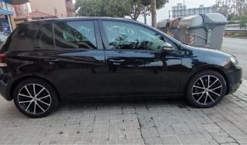
									Volkswagen Golf 2009 lleno								
