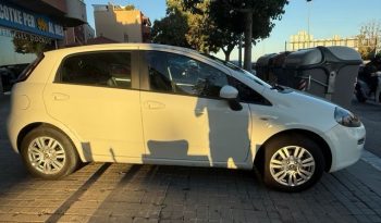 
									Fiat Punto 2012 lleno								