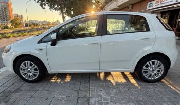 
									Fiat Punto 2012 lleno								