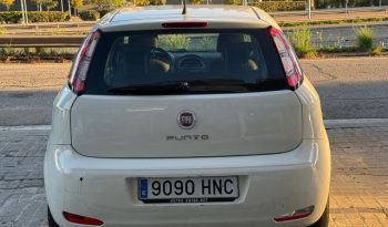 
									Fiat Punto 2012 lleno								