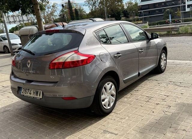 
								Renault Megane 2014 lleno									