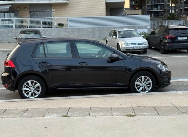 
								Volkswagen Golf 2013 lleno									