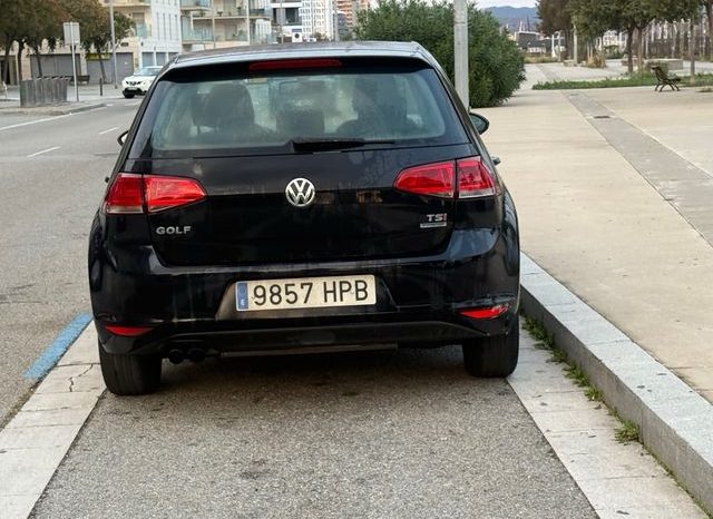 
								Volkswagen Golf 2013 lleno									