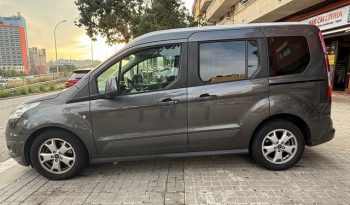 
									Ford Tourneo Connect pegatina C lleno								