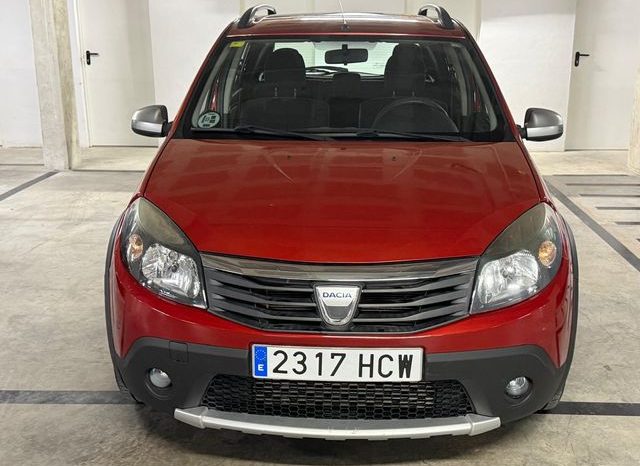 
								Dacia Sandero 2011 lleno									