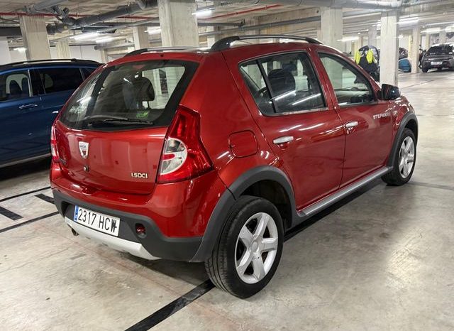 
								Dacia Sandero 2011 lleno									