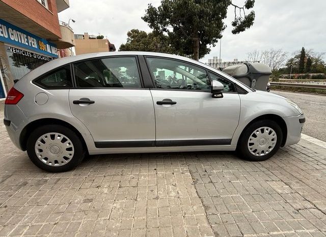 
								Citroën C4 2010 lleno									