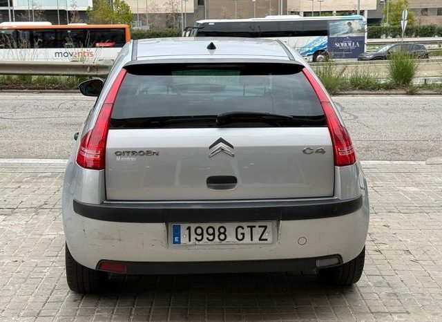 
								Citroën C4 2010 lleno									