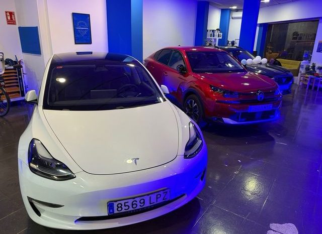 
								Tesla Model 3 2021 lleno									