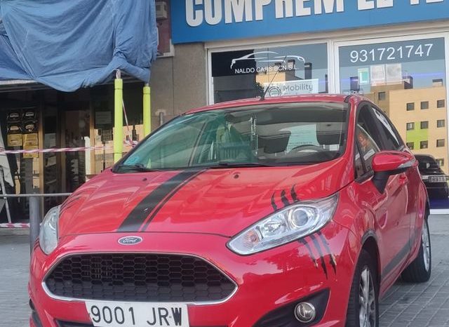 
								Ford Fiesta 2016 lleno									