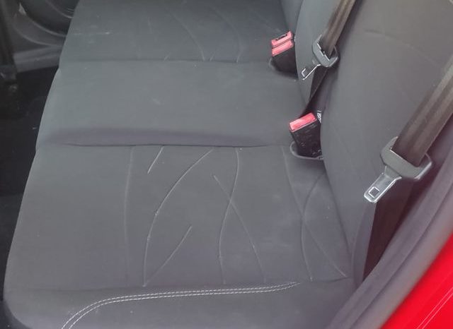 
								Ford Fiesta 2016 lleno									