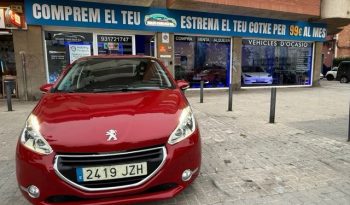 
									Peugeot 208 2017 lleno								