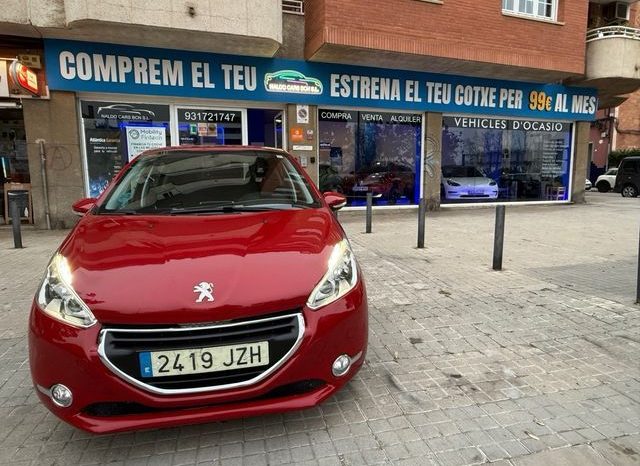
								Peugeot 208 2017 lleno									
