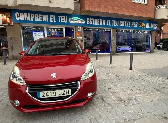
								Peugeot 208 2017 lleno									