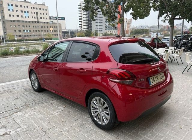 
								Peugeot 208 2017 lleno									