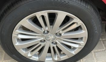 
									Peugeot 208 2017 lleno								