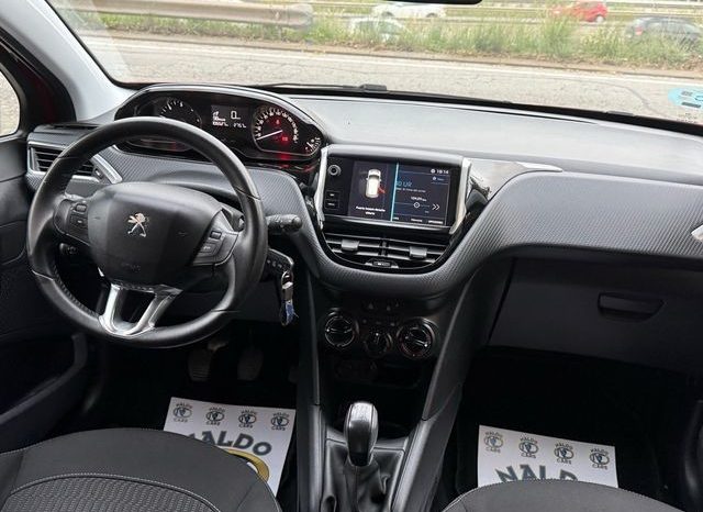 
								Peugeot 208 2017 lleno									