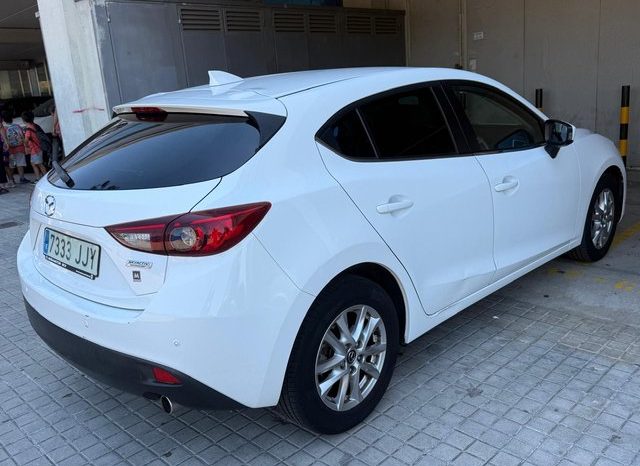 
								Mazda 3 2015 lleno									