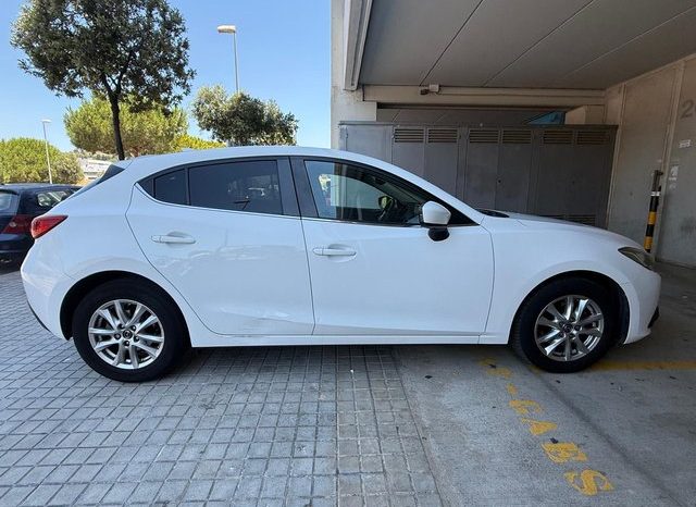 
								Mazda 3 2015 lleno									