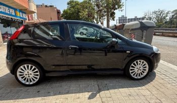 
									Fiat Punto 2008 lleno								