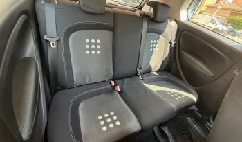 
									Fiat Punto 2008 lleno								