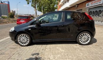 
									Fiat Punto 2008 lleno								