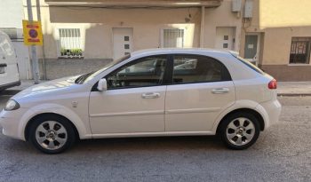 
									Chevrolet Lacetti 2011 lleno								