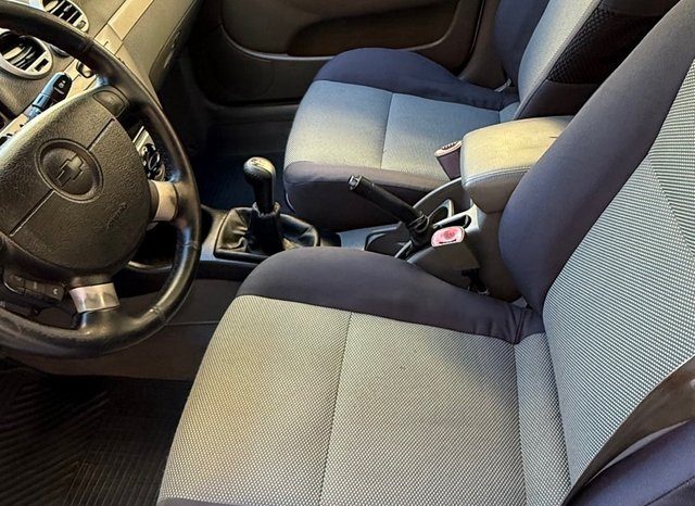 
								Chevrolet Lacetti 2011 lleno									