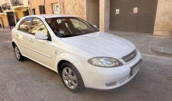 
									Chevrolet Lacetti 2011 lleno								