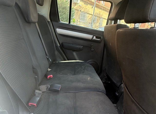 
								Suzuki Swift 2008 lleno									