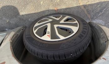 
									Suzuki Swift 2008 lleno								