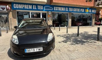 
									FIAT Punto 2008 lleno								