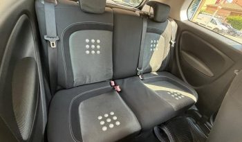 
									FIAT Punto 2008 lleno								