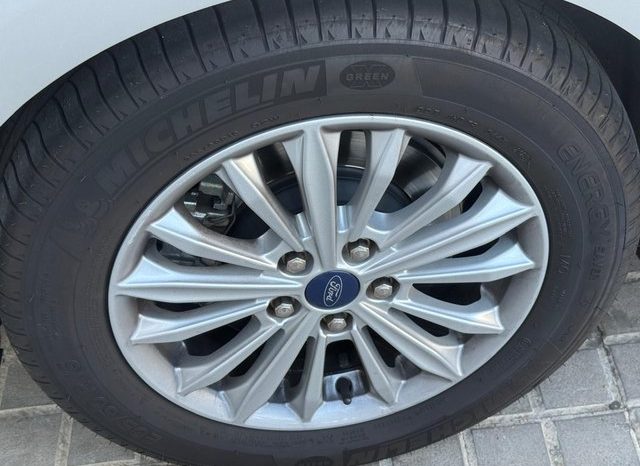 
								Ford Focus 2020 lleno									