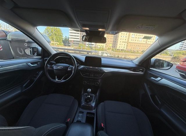 
								Ford Focus 2020 lleno									