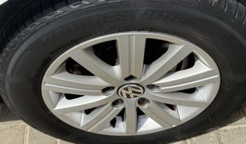 
									Volkswagen Golf 2012 lleno								