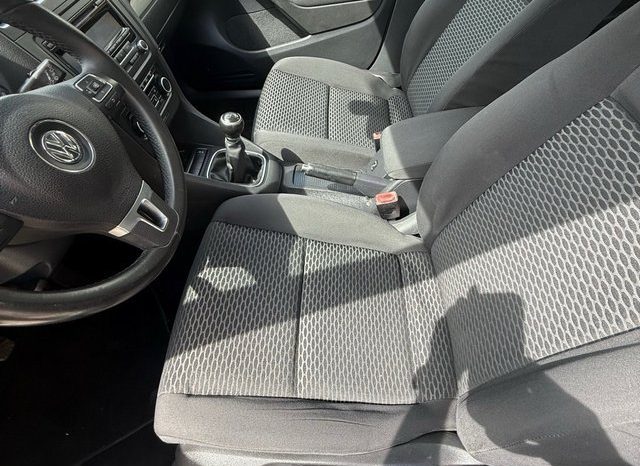 
								Volkswagen Golf 2012 lleno									