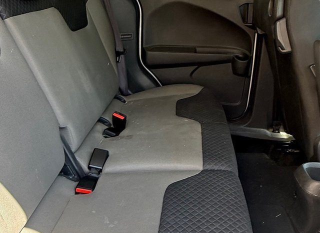 
								Ford Tourneo Courier 2018 lleno									