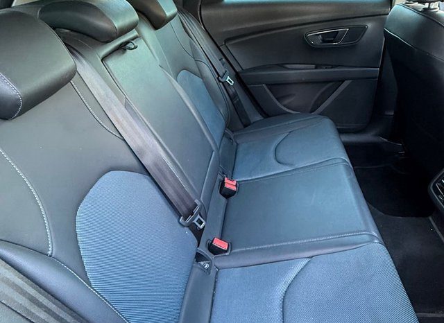 
								SEAT Leon ST 2016 lleno									