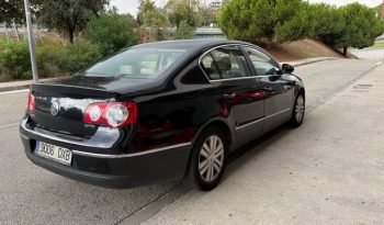 
									Volkswagen Passat 2006 lleno								